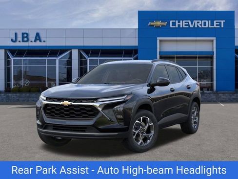 New 2026 Chevrolet Trax LT w/ Driver Confidence Package image 6