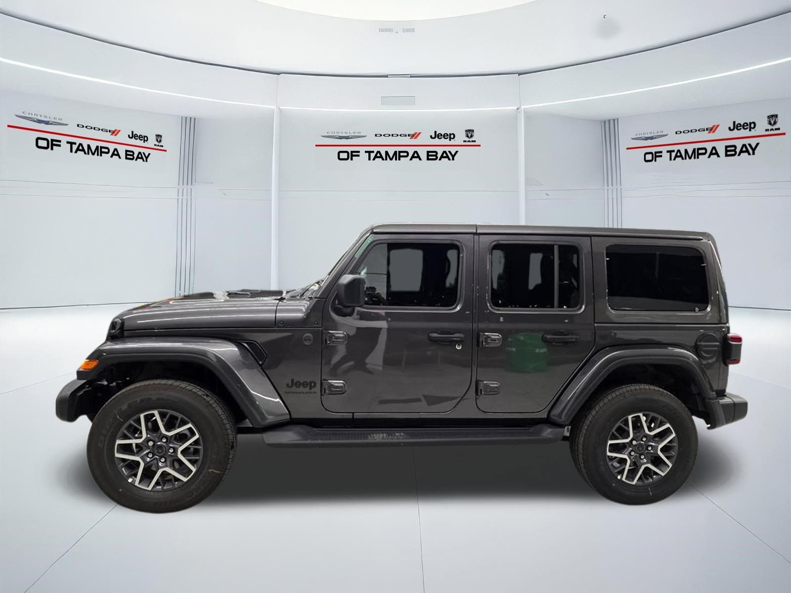 New 2025 Jeep Wrangler Unlimited Sahara AWD/4WD image 3