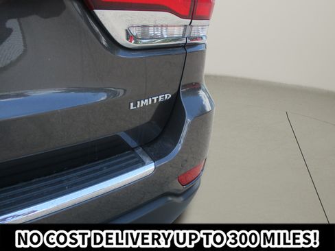Used 2021 Jeep Grand Cherokee Limited w/ Premium Lighting Group AWD/4WD image 39