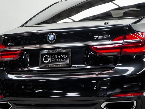 Used 2019 BMW 750i xDrive w/ Executive Package image 14