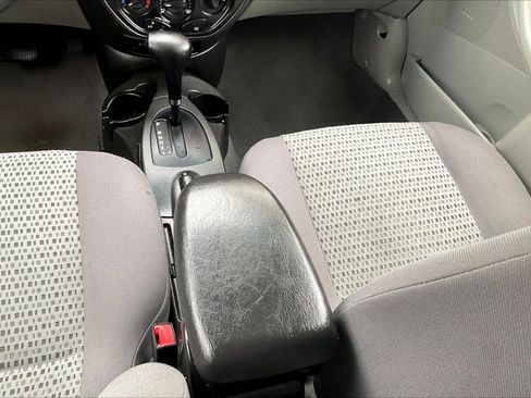Used 2007 Ford Focus S FWD image 10