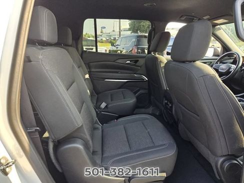 Used 2024 Chevrolet Traverse LT FWD image 19