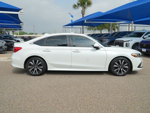 Used 2024 Honda Civic EX image 4