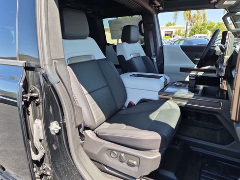 Used 2024 GMC Hummer EV 3X w/ Extreme Off-Road Package AWD/4WD image 31