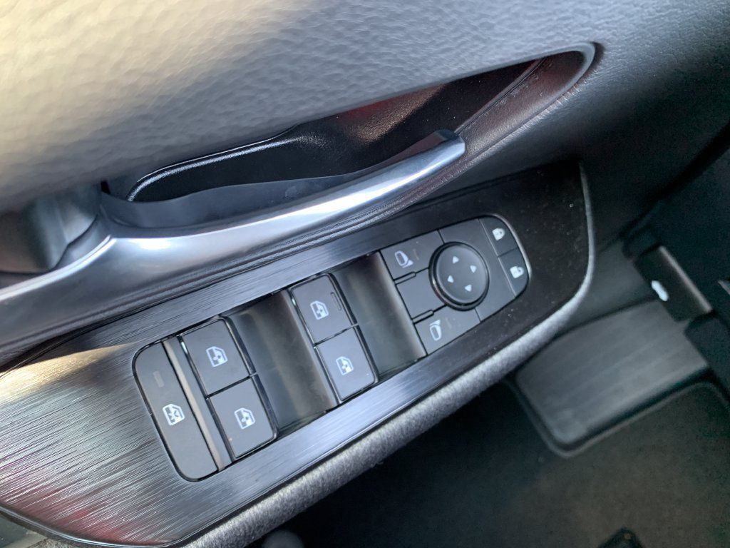 New 2027 Nissan Kicks SV w/ SV Premium Package FWD image 17