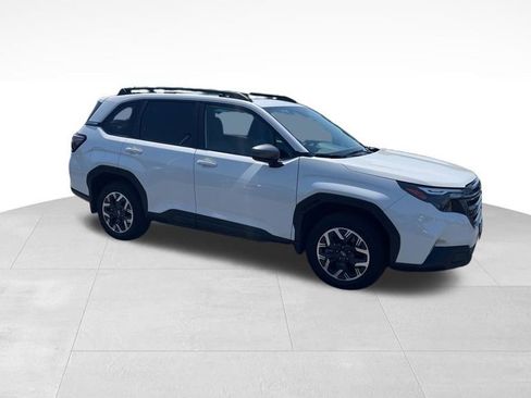 Used 2026 Subaru Forester Premium AWD/4WD image 2