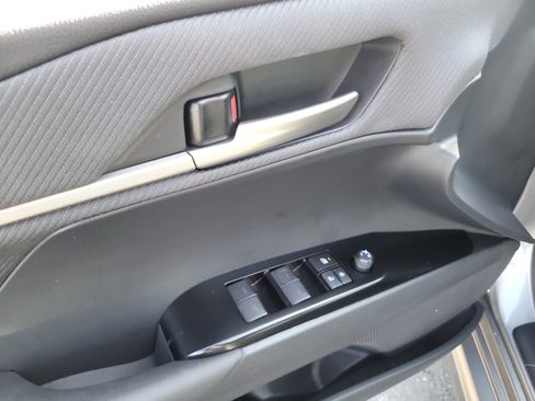 Used 2025 Toyota Camry SE FWD image 17