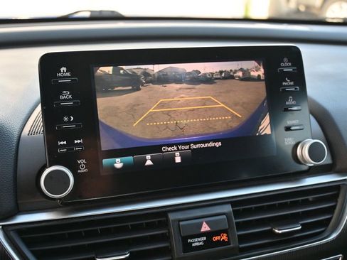 Used 2018 Honda Accord Sport image 12