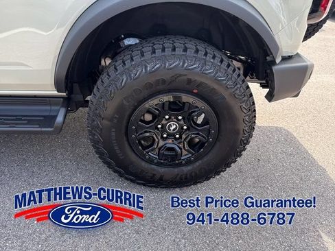 New 2026 Ford Bronco Outer Banks w/ Sasquatch Package AWD/4WD image 15