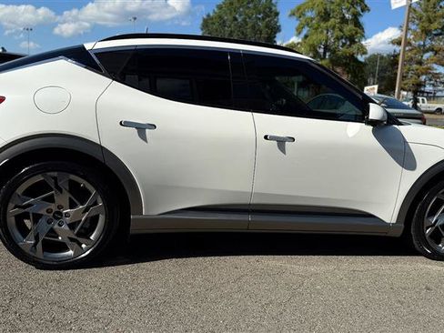 Used 2023 Genesis GV60 Performance image 7