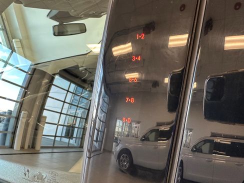 Used 2020 Ford Explorer Limited image 9