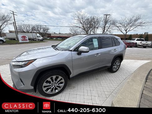 Used 2022 Toyota RAV4 Limited image 1