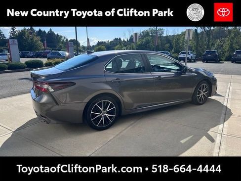 Used 2024 Toyota Camry SE w/ Cold Weather Package AWD/4WD image 3