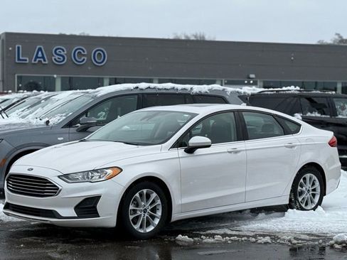Certified 2020 Ford Fusion SE image 1