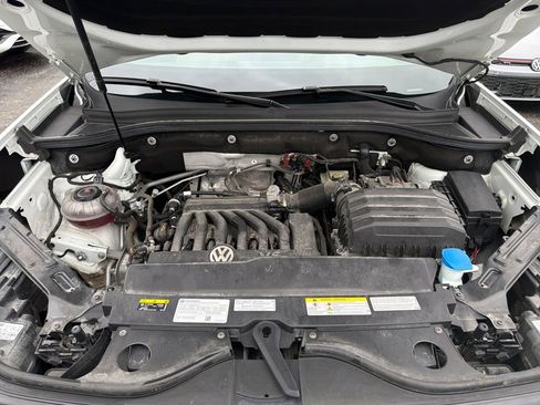 Used 2022 Volkswagen Atlas Cross Sport SE w/ Black Wheel Package image 25