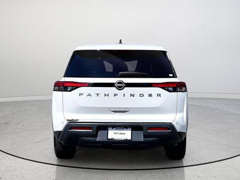 Used 2023 Nissan Pathfinder S image 8