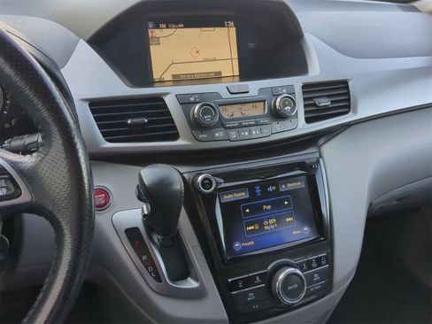 Used 2016 Honda Odyssey Touring Elite image 36