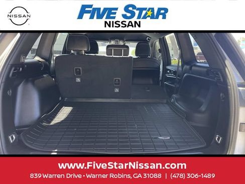 Used 2022 Jeep Grand Cherokee Altitude AWD/4WD image 8