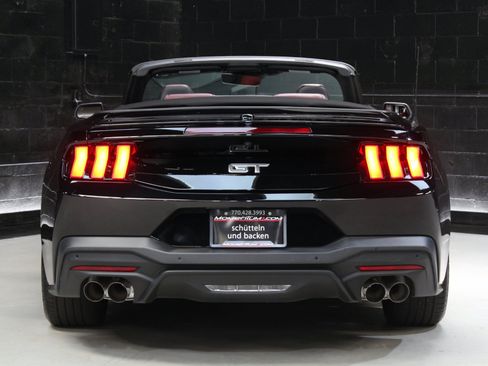 Used 2025 Ford Mustang GT Premium RWD image 16
