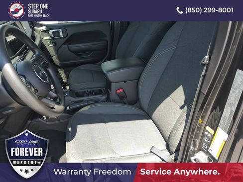 Used 2025 Jeep Gladiator Sport AWD/4WD image 12