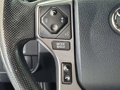 Used 2016 Toyota Tacoma TRD Sport RWD image 24