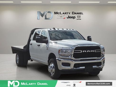 Used 2024 RAM 3500 Tradesman w/ Chrome Appearance Group AWD/4WD image 1