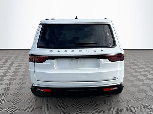 Used 2024 Jeep Wagoneer L Series III w/ Flexible Seating Group image 7