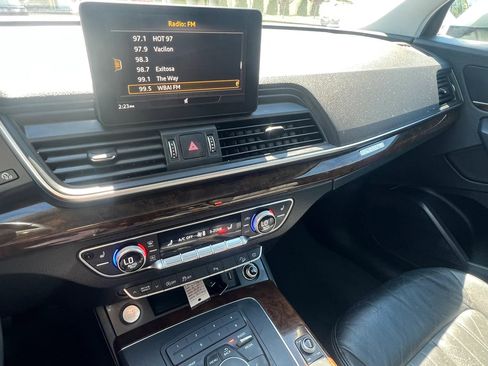 Used 2018 Audi Q5 2.0T Premium Plus w/ Premium Plus Package AWD/4WD image 22