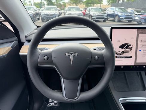 Used 2023 Tesla Model Y Long Range AWD/4WD image 13