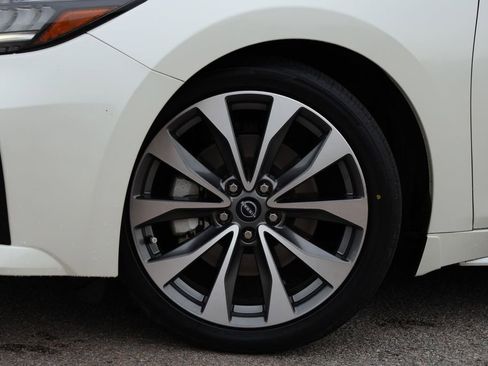 Used 2023 Nissan Maxima Platinum w/ Sport Mat Group image 20