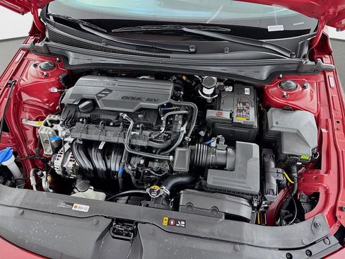 New 2025 Hyundai Elantra Limited w/ Cargo Package image 31