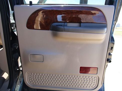 Used 2004 Ford F250 Lariat image 31