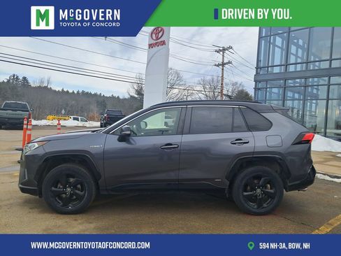 Used 2019 Toyota RAV4 XSE image 2