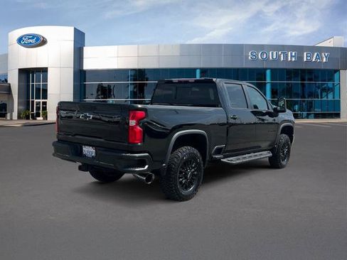 Used 2022 Chevrolet Silverado 2500 LTZ w/ LTZ Plus Package AWD/4WD image 5