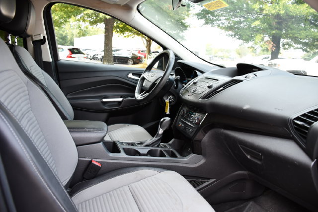 Used 2017 Ford Escape SE w/ SE Sport Appearance Package FWD image 25
