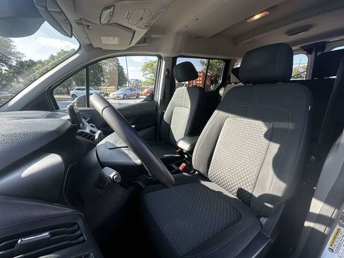 Used 2020 Ford Transit Connect XLT image 10