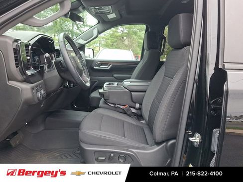 Used 2023 Chevrolet Silverado 1500 LT w/ Z71 Off-Road Package image 16