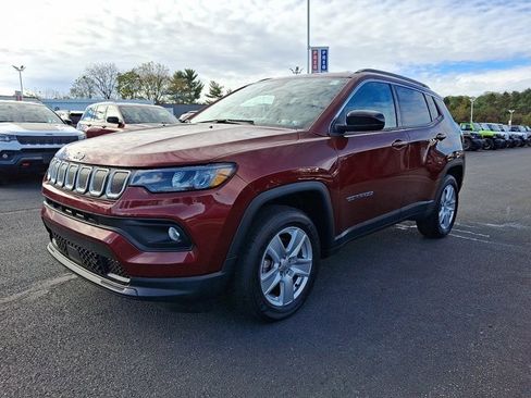 Certified 2022 Jeep Compass Latitude w/ Convenience Group image 3