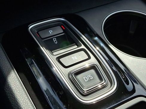 Used 2023 Honda Pilot LX image 16