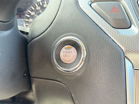 Used 2017 Nissan Pathfinder SL w/ SL Tech Package image 18