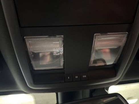 Used 2016 Dodge Challenger R/T Plus image 20