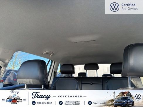 Certified 2023 Volkswagen Tiguan SE FWD image 18