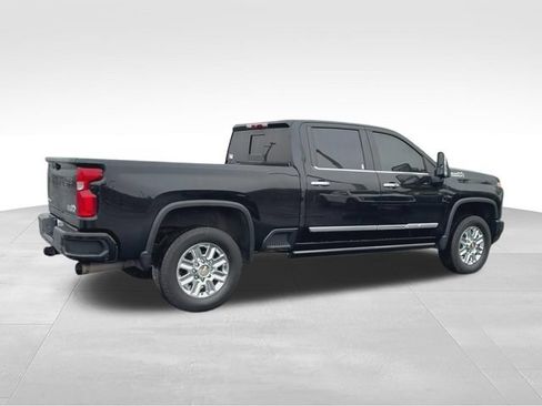 Used 2024 Chevrolet Silverado 2500 High Country AWD/4WD image 8