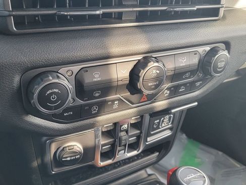 New 2026 Jeep Gladiator Sport image 17