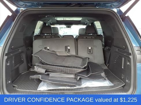 New 2026 Chevrolet Traverse Z71 w/ Enhanced Driving Package image 4