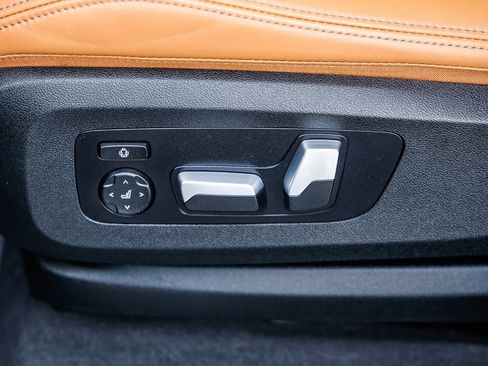 Used 2023 BMW X5 xDrive40i w/ Parking Assistance Package image 22