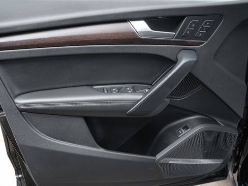 Certified 2023 Audi Q5 2.0T Premium Plus w/ Premium Plus Package image 19