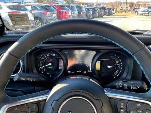 Used 2024 Jeep Wrangler High Altitude image 19