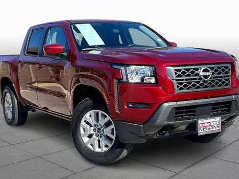 Certified 2022 Nissan Frontier SV image 2