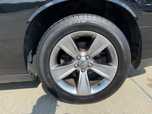 Used 2016 Dodge Challenger SXT RWD image 43